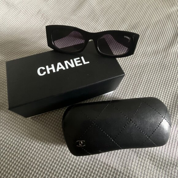 Chanel Black Sunglasses with Case - Picture 1 of 4